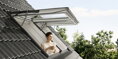 VELUX GPU 006621, elektrické, poplastované, trojsklo, Uw=1,0 W/m2.K